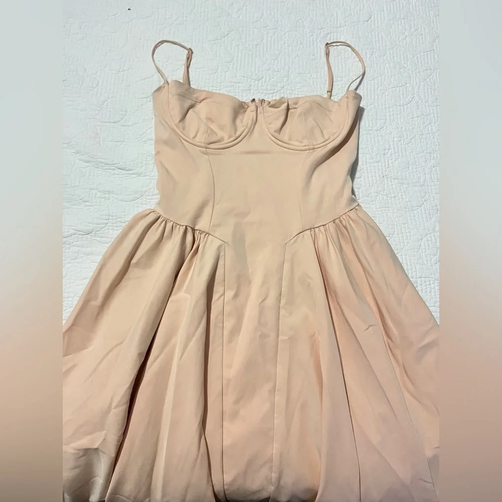 House of CB Soft Pink Midi Dress (SOLD ON DEPOP) - Picture 5 of 7